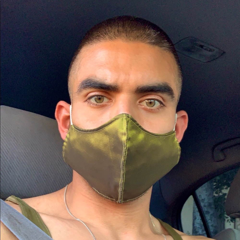 Meet your Posher, Luis